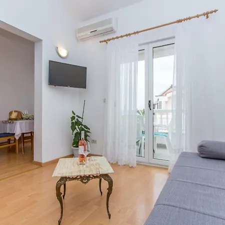 Snjezana Apartment Makarska