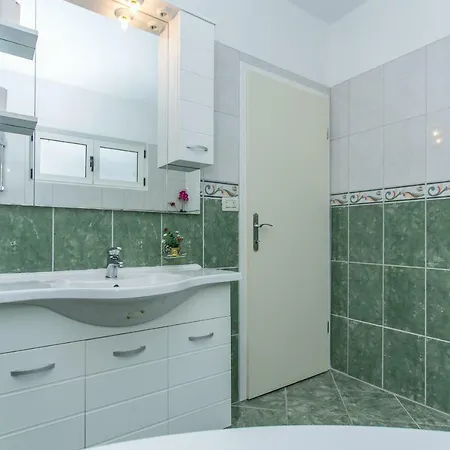 Snjezana Lägenhet *