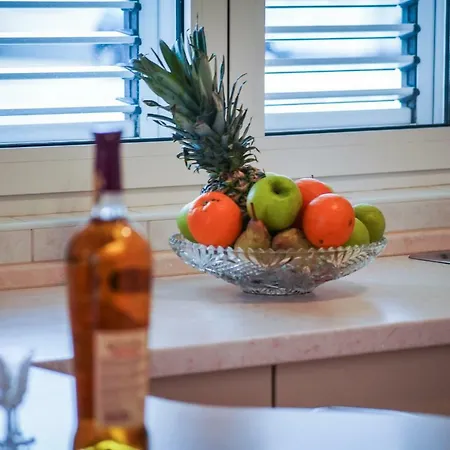 Apartment Snjezana *