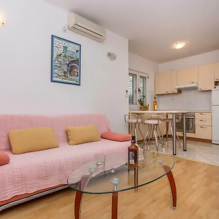 Apartman Snjezana *