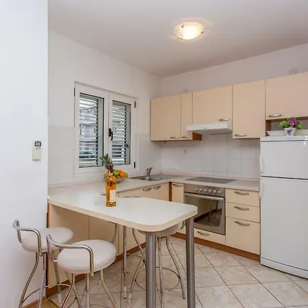 Apartment Snjezana Makarska