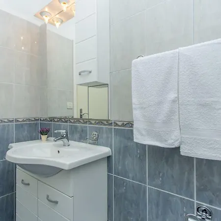 Apartment Snjezana Makarska